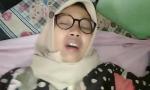 Vidio Bokep hijab guru kacamata sange full : https&colon 3gp online