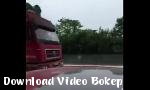 Vidio bokep Bercinta di Jalan Umum Malaysia Terbaru - Download Video Bokep