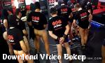 Download xxx Cowok terangsang memberikan bukkakes pada pelacur Gratis - Download Video Bokep