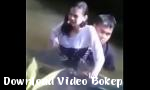 Video bokep Pasangan India timur laut sezx di sungai tertangka gratis di Download Video Bokep