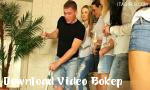 Video bokep Ibu dan anak Italia air mani di mulut Gratis - Download Video Bokep