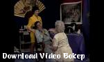Video bokep Kencing nenek hot - Download Video Bokep