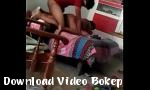 Nonton video bokep IBU India Kacau Keras untuk Uang oleh College Boy gratis - Download Video Bokep