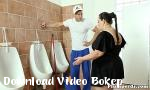 Video bokep online Wanita gemuk gemuk kacau di lantai kamar mandi set 3gp