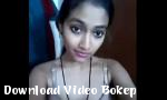 Vidio Bokep Gadis India cantik menunjukkan payudaranya - Download Video Bokep