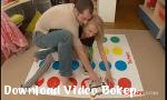 Nonton video bokep Twisted Stepfamily memainkan Twister hot di Download Video Bokep