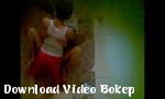 Bokep India Indonesia Pasangan seks panas secara diam di - Download Video Bokep