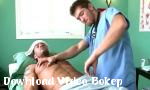 Video Bokep Terbaru Dokter gay nakal tertarik online