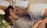 Nonton Bokep Remaja tertangkap masturbasi oleh perawat lesbian  mp4