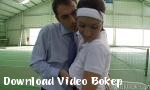Nonton bokep online Muda Fresh Brunette Mengambil Dua Cocks Di The Tennis Court Gratis