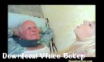 Video bokep online hari keberuntungan untuk kakek hot