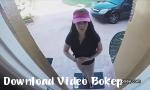 Download video Bokep HD Gadis pengiriman pizza keparat untuk uang tunai mp4
