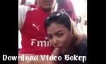 Download video Bokep Cewek Jakarta Ngemut Pacarnya di Tempat Umum 3gp online
