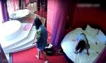 Download video Bokep HD 情趣酒店水滴摄像头监控偷拍两个女