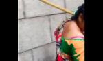 Bokep Sex An Indian woman and man fucks in the street hot