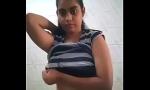 Vidio Bokep Indian cute girl bathing on cam online