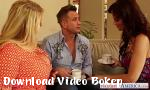 Video bokep Hebat ibu Karen Fisher dan Syren De Mer berbagi ayam gratis di Download Video Bokep