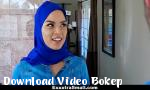 Video bokep Putri Hijabi yang imut menyebalkan dua ayam Mp4 gratis