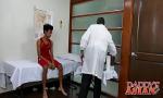 Download video Bokep HD Doctor daddy tugs twink before shoving his rod dee