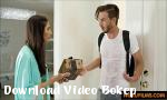 Download vidio Bokep HD Kurir Fed Ex memberikan paket bocor mp4