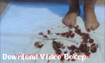 Film Bokep Amatir  foodching de raisins avec les pieds  vends