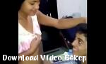 Download video Bokep HD Adik saudara perempuan India sialan