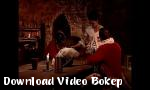 Bokep hot Hot hamba bercinta di sebuah kedai oleh dua penjag - Download Video Bokep