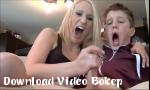 Vidio Bokep Membantu putraku untuk minum - Download Video Bokep