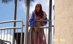 Video Bokep Redhead pees over her balcony in the city terbaik