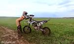 Nonton bokep HD Naked woman ing a Dirt Bike terbaik