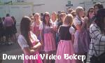 Download video bokep Pelacur Oktoberfest kencing gratis - Download Video Bokep