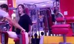 Download video Bokep Would You Spot Her Gym Prank