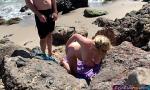 Bokep Seks Voluptu blonde sunbathing nude on the beach fucks  online