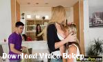 Nonton video bokep Blonde milf dan remaja stepdaughter 3way terbaru di Download Video Bokep