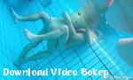 Video bokep Pasangan telanjang bawah air sex cam den spy terbaru 2018