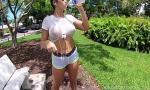 Nonton Video Bokep ty Fitness Babe in Wet T Shirt out Public 2019