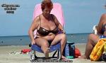 Video Bokep Grannies at beach gratis