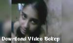 Vidio xxx Gadis remaja Bangla menunjukkan tubuhnya ke kamera - Download Video Bokep