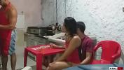 Bokep Video Danny hot fode com o namoradinho na lanchonete e o chapeiro fode ela junto e enche ela de leitinho gratis