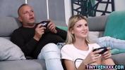 Film Bokep Small girl doesn apos s stop playing video games while fucking mp4