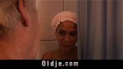 Download vidio Bokep HD Black big boobs teen fucking old guy in shower after caught masturbating terbaik