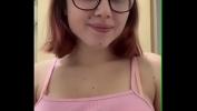 Download Video Bokep chica de lentes juega con dildo mp4