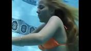 Video Bokep HD Drowning girl hot