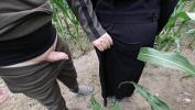 Video Bokep Hot lets have spontaneous risky public sex in a cornfield with the risk to get caught gratis