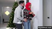 Download video Bokep Virgin girl in hijab agrees to fuck boyfriend on christmas eve terbaru
