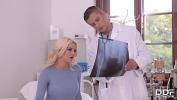 Download video Bokep Busty British babe Sienna Day gives her fetish loving doctor an unforgettable footjob 2022