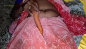 Video Bokep HD house maid fucks herself with a carrot in her vagina 3gp