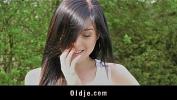 Nonton Bokep Young brunette slut fucks with grandpa in the park hot