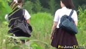 Video Bokep Online Urinating teen asians