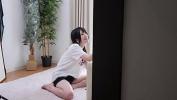 Video Bokep HD AV女優は休憩中に男性スタッフを誘惑している！ 2019